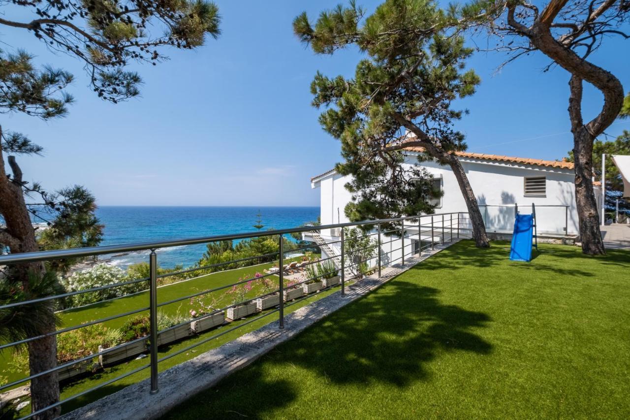 Icarus Luxury Beachfront Villa Gialiskari  외부 사진