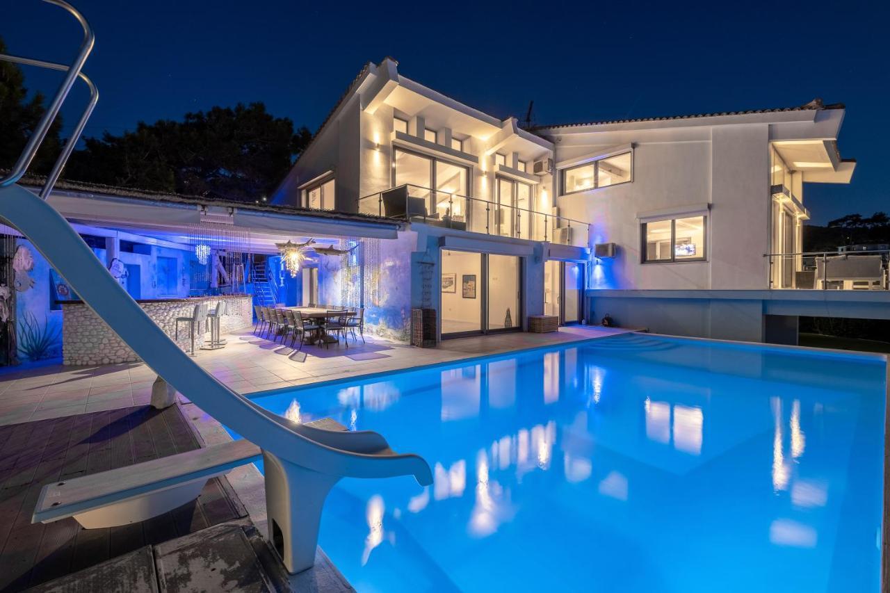 Icarus Luxury Beachfront Villa Gialiskari  외부 사진