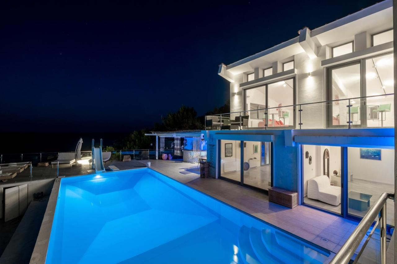 Icarus Luxury Beachfront Villa Gialiskari  외부 사진