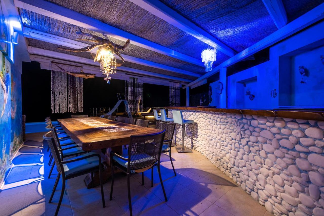 Icarus Luxury Beachfront Villa Gialiskari  외부 사진