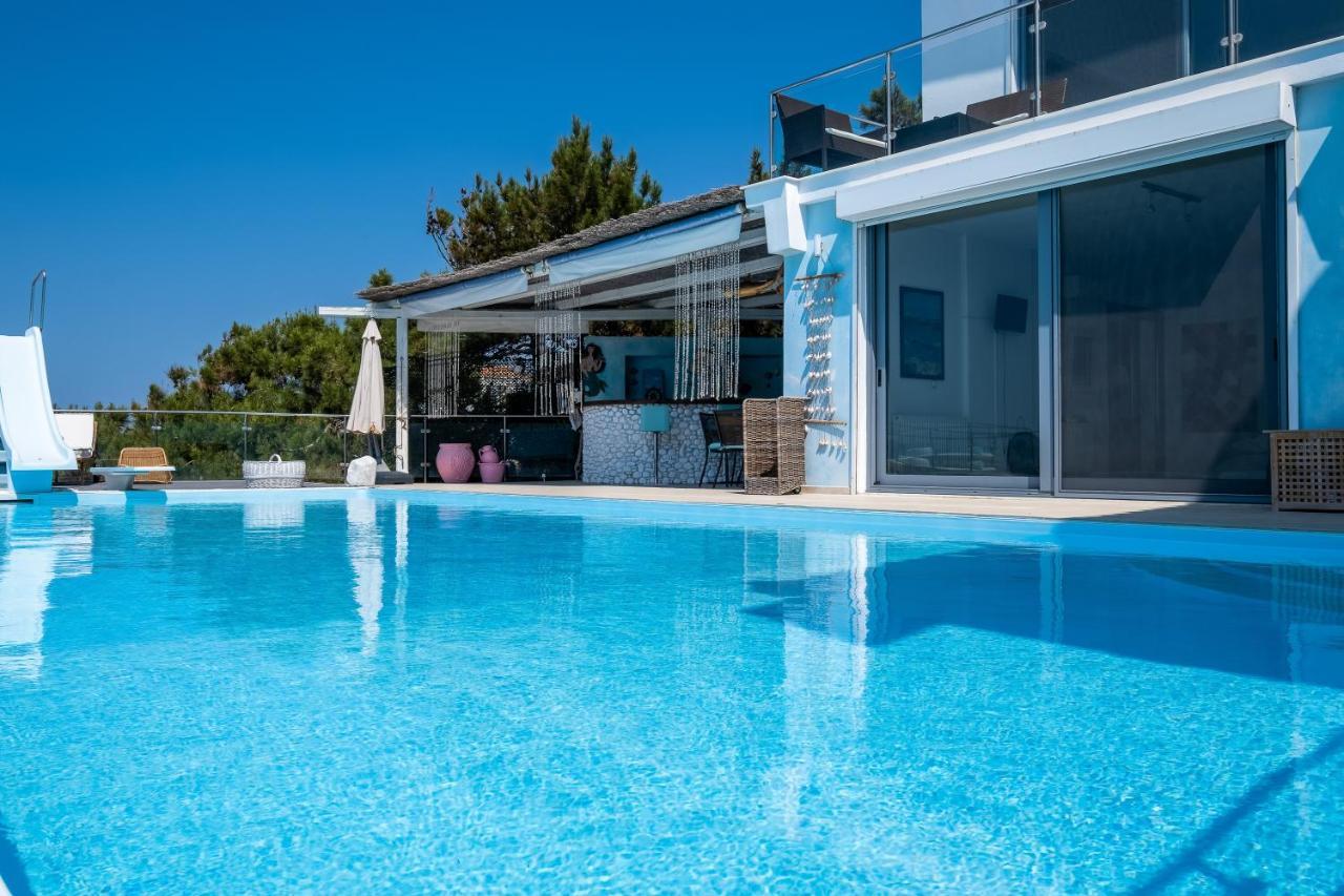 Icarus Luxury Beachfront Villa Gialiskari  외부 사진