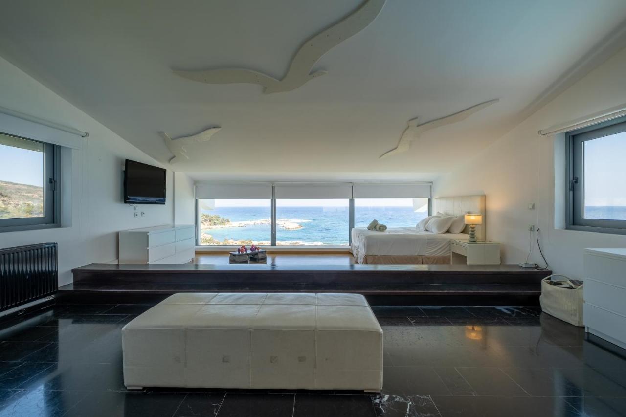 Icarus Luxury Beachfront Villa Gialiskari  외부 사진